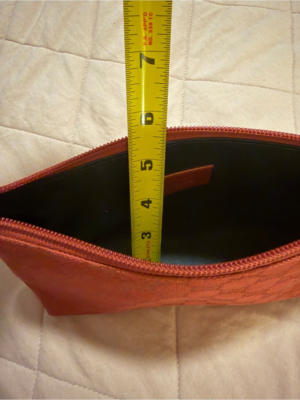 Gucci GG Red Monogram pouch / makeup bag - Picture 9 of 9